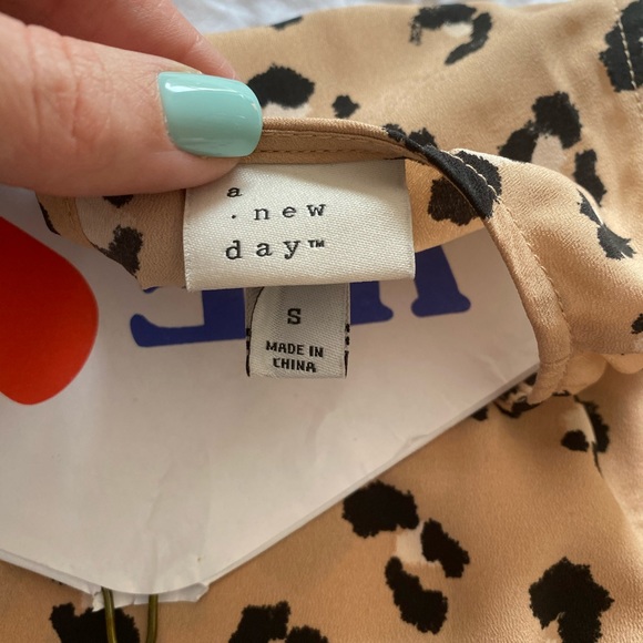 Leopard top - Picture 2 of 2